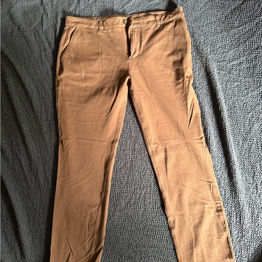 Mugsy Classic Tan Chinos for Men